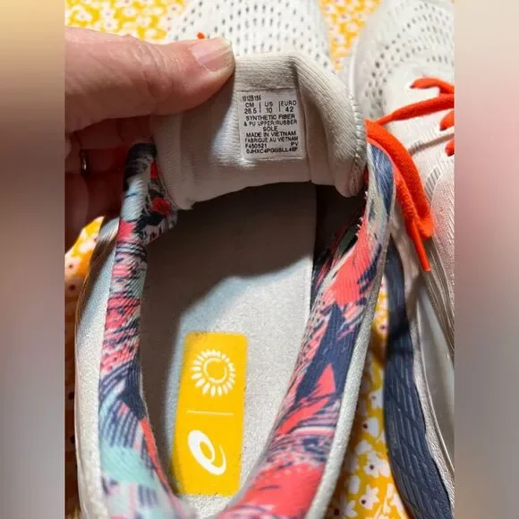 ASICS running shoes, fun colors, great support in shoes, gently worn, size 10 - Picture 8 of 10